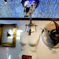 生を死者の窓から覗く