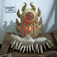 燃えながら生まれた